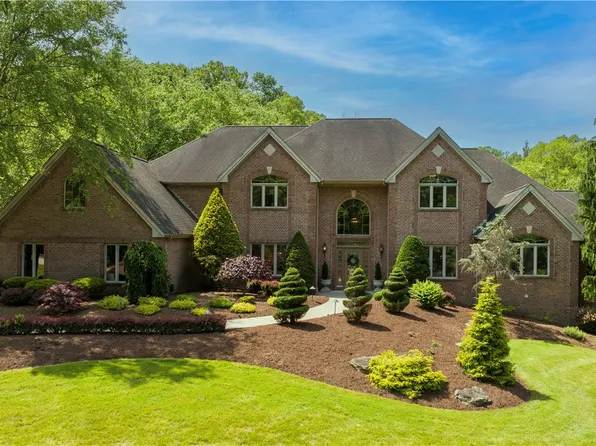 3401 Lashan Dr, Murrysville, PA 15668