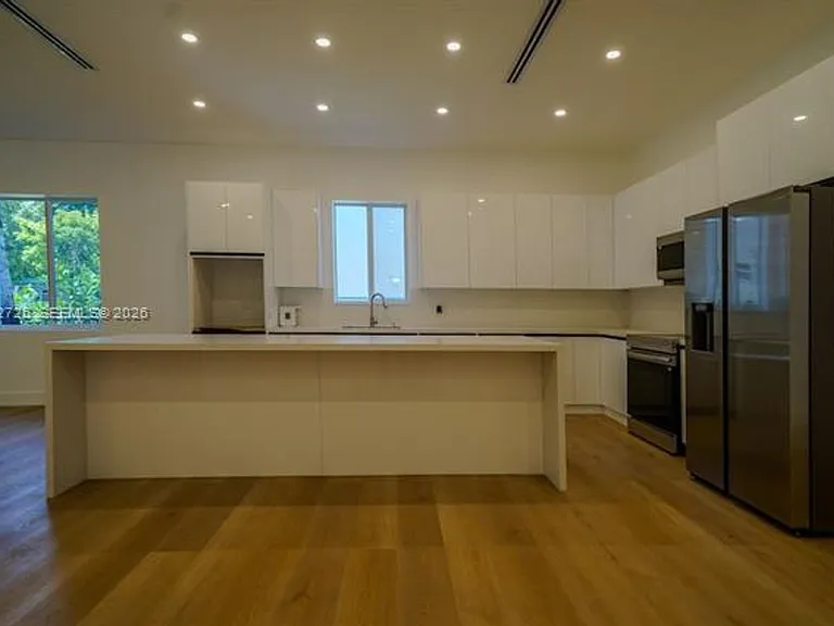 112 NW 24th Ct #112 — Photo 12