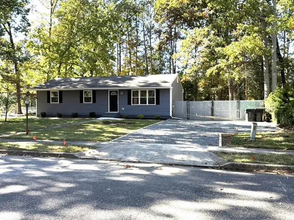 10 Alberts Ave, Sicklerville, NJ 08081