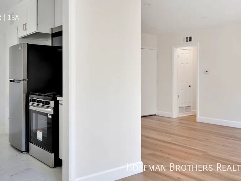 1417 S Holt Ave #7 — Photo 3