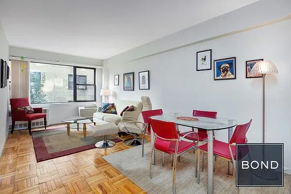 Sold by Bond New York | media 1