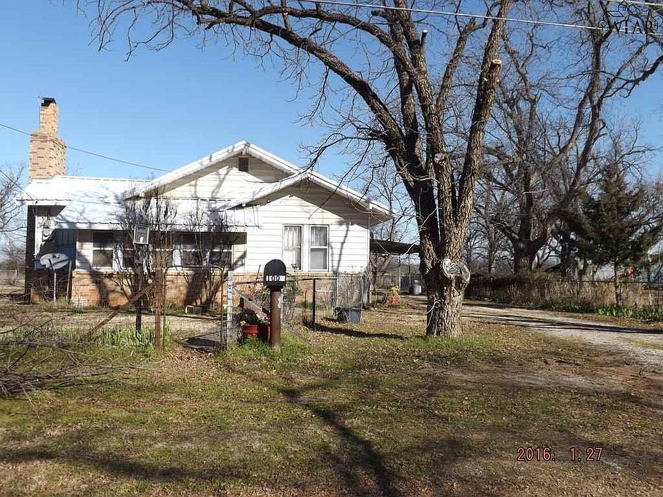 1st image of 1004 E Fort Worth St