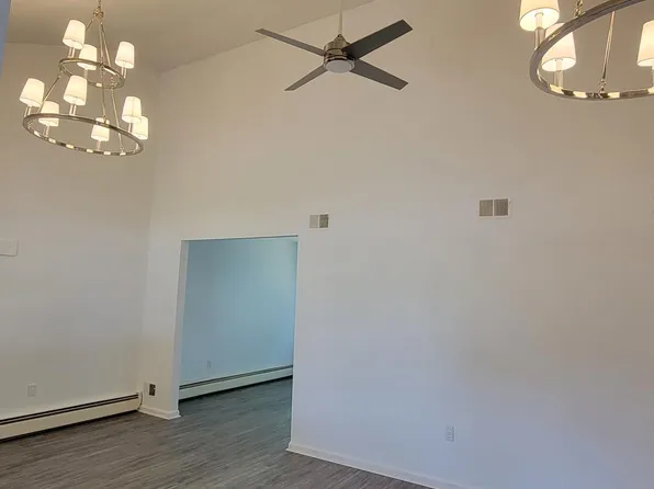 2200 Farougi Ct, Herndon, VA 20170