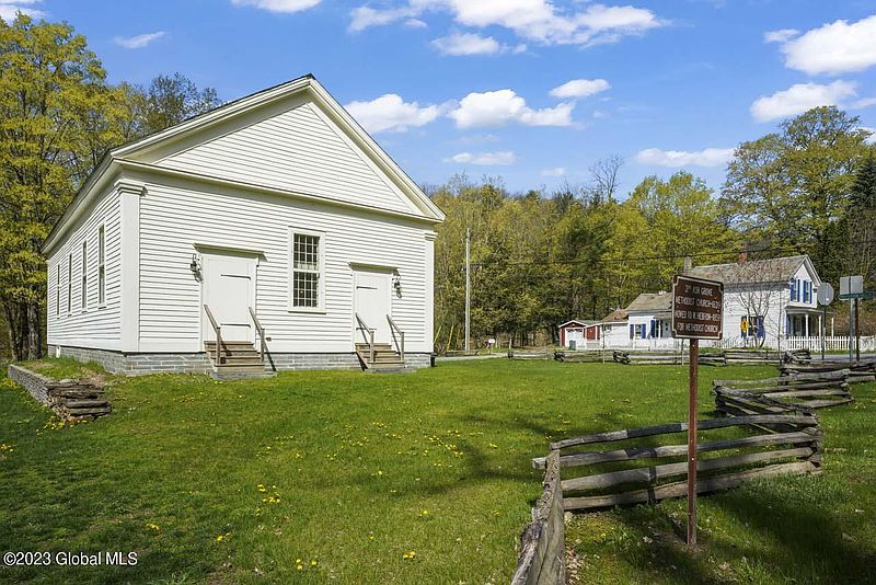 3rd image of 3185 County Route 30