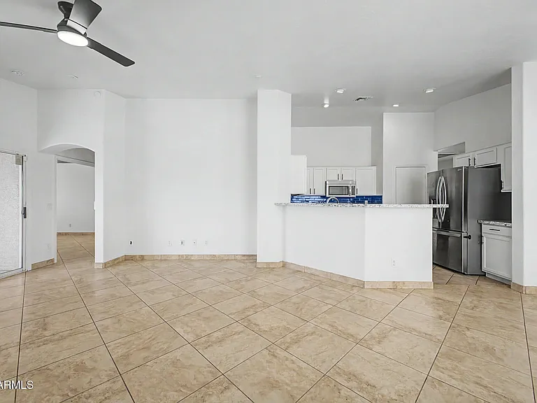 15337 W Poinsettia Dr — Photo 10