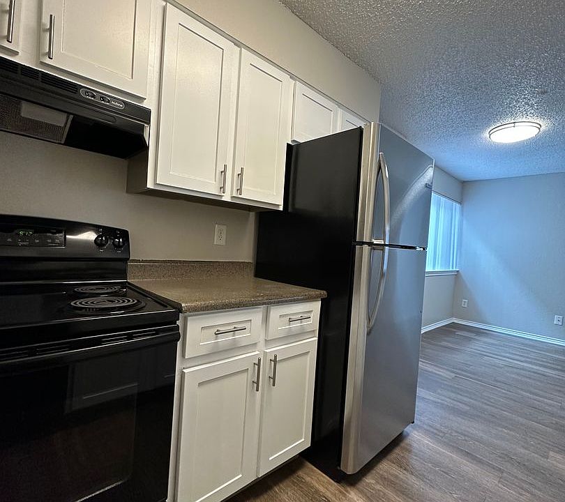 1st image of 7 Cantril St #19-102