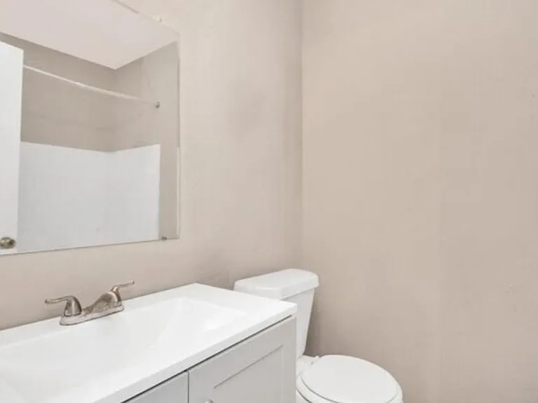 4803 Beechaven St — Photo 15