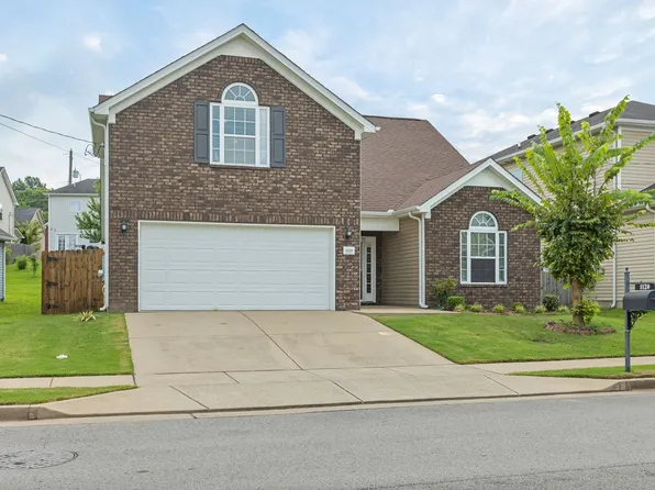 1120 Silvermoon Dr, Antioch, TN 37013