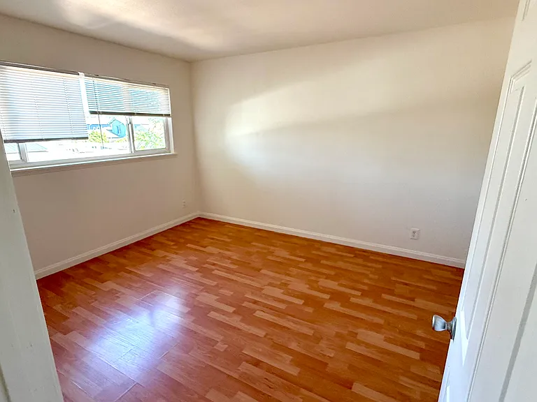 10100 Walnut St #3 — Photo 7