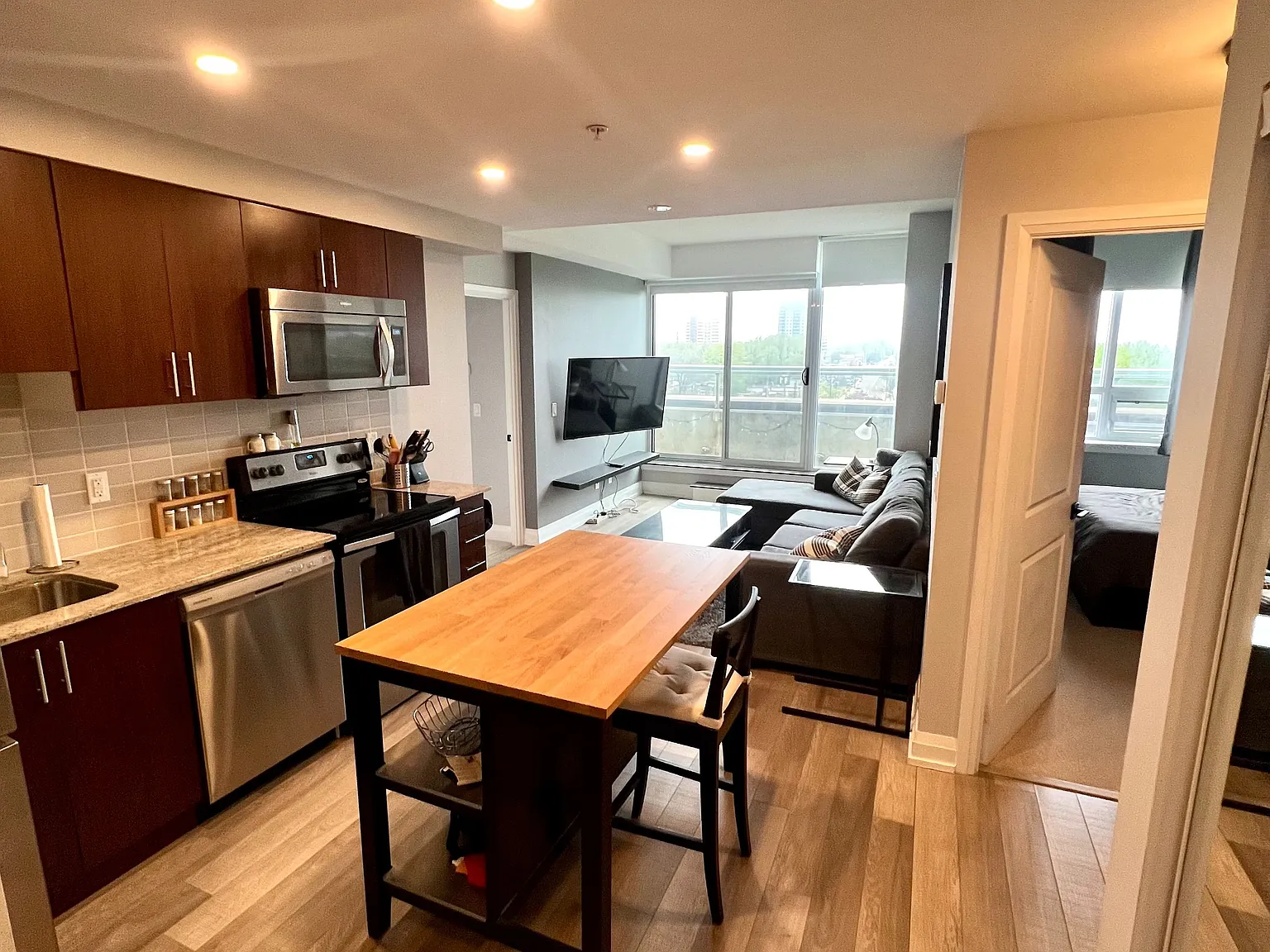 2 bed, $2,650 — Photo 2
