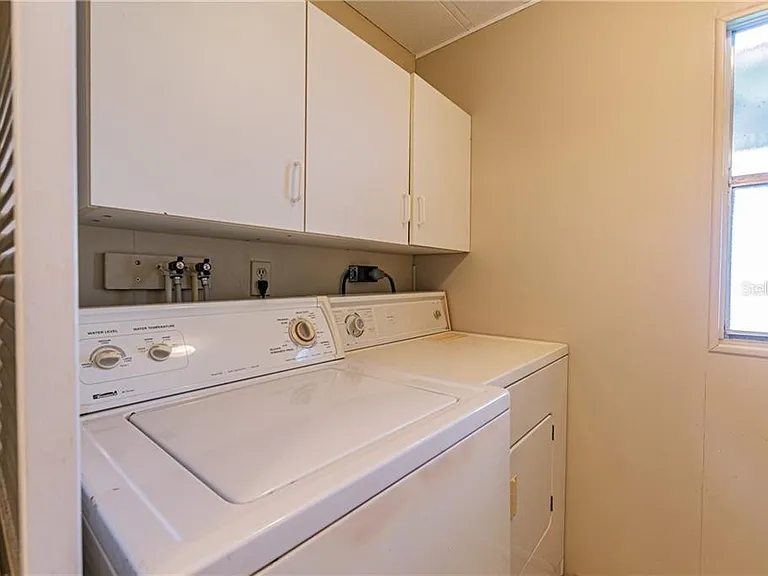 274 Beach Ct — Photo 14