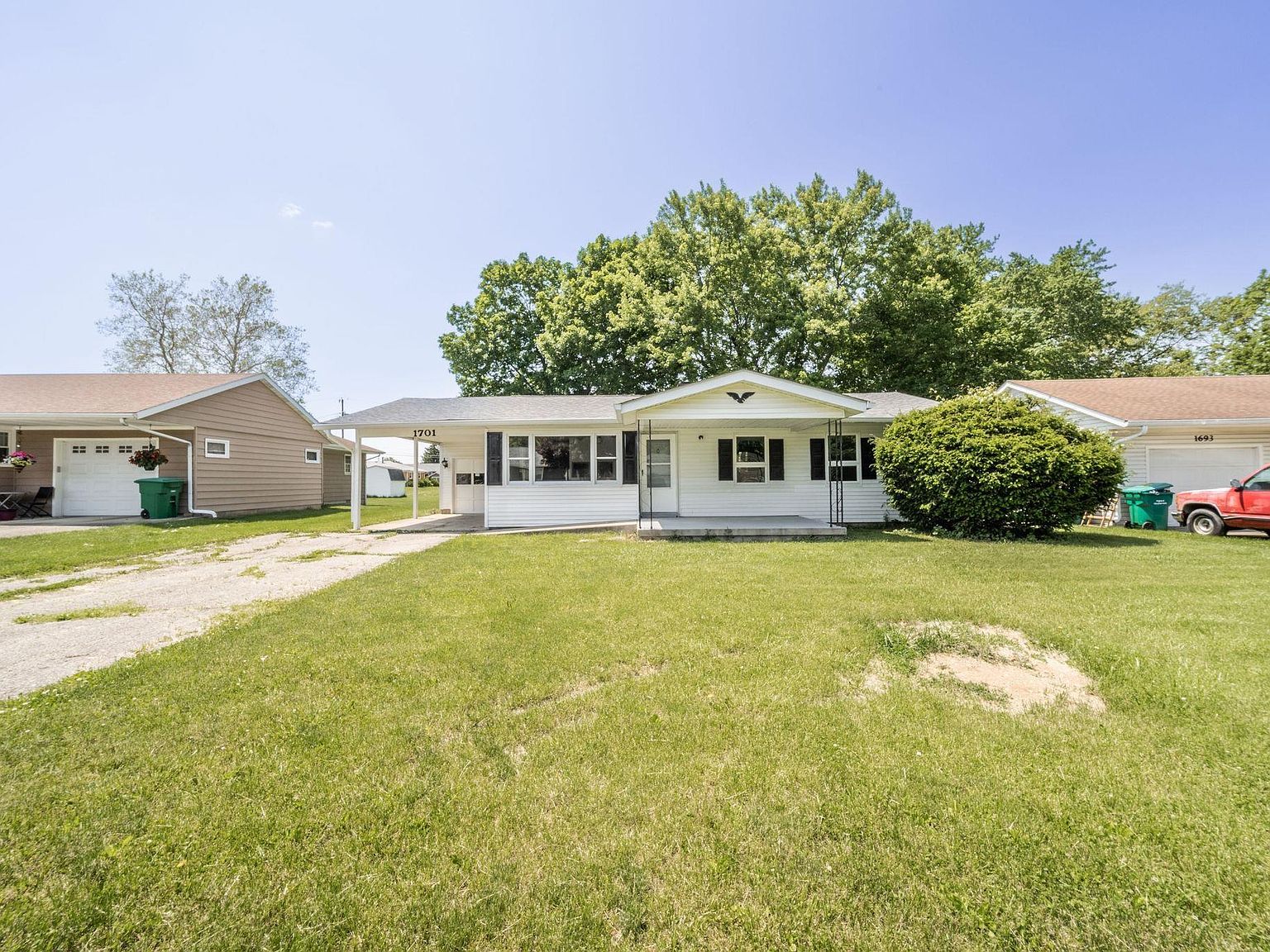 1701 Castle Hills Dr, New Castle, IN 47362 Zillow