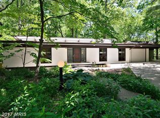 1325 Buttermilk Ln, Reston, VA 20190