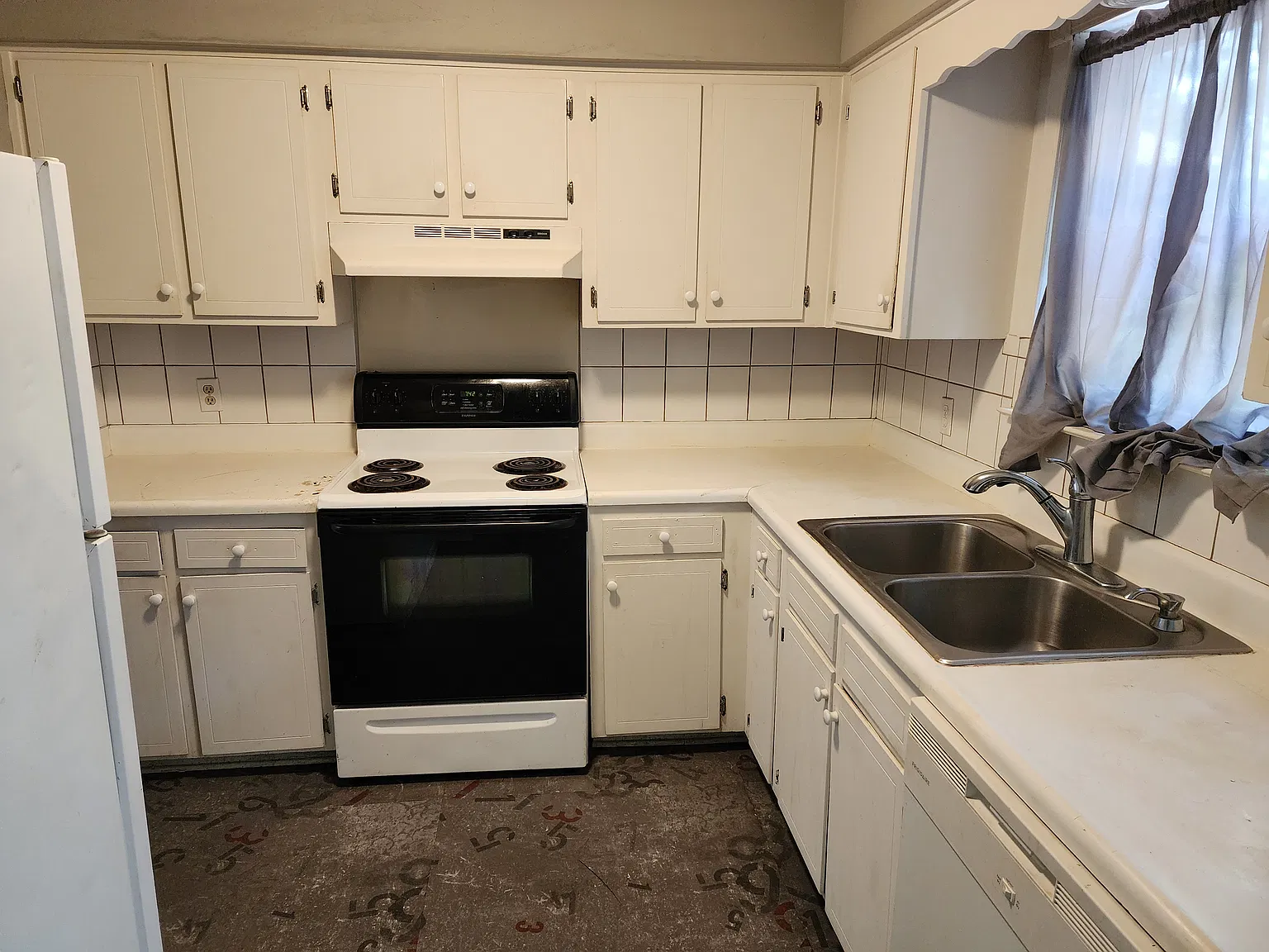 2 bed, 1.5 bath, 1100 sqft, $1,100 — Photo 3