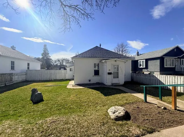 538 E 12c St N, Lethbridge, AB T1H 2N3