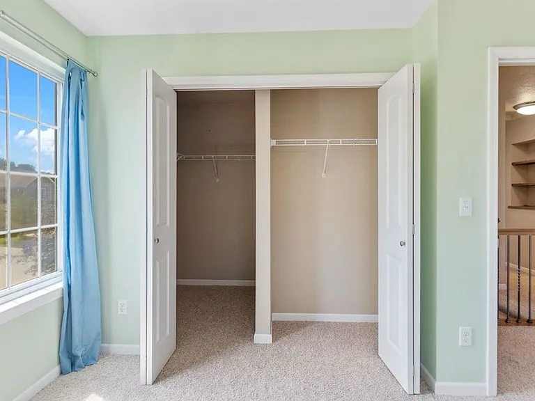 1593 Burr Dr — Photo 21