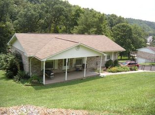 352 Rainbow Rd, Princeton, WV 24739