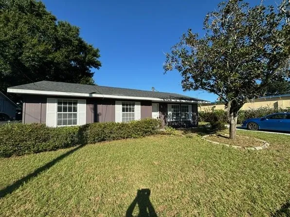 1223 Tuskegee St, Leesburg, FL 34748