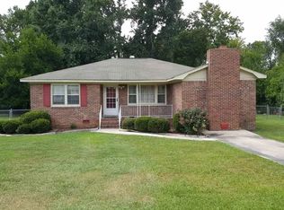 817 Delta Dr, Columbia, SC 29209