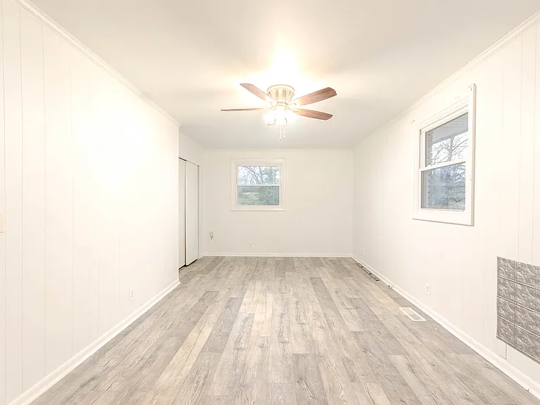 567 Valleywood Dr — Photo 6