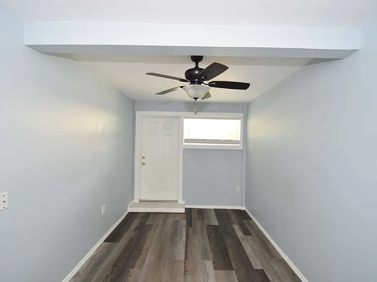 403 N Oleander Ave #B — Photo 4