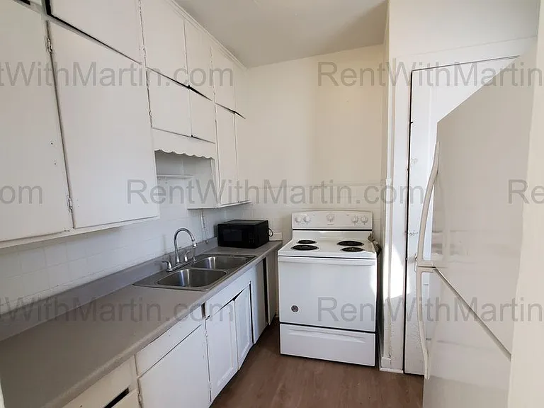 824 Logan Ave — Photo 10