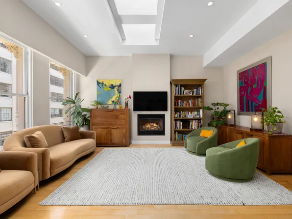 44 West 22nd Street image 1 of 7