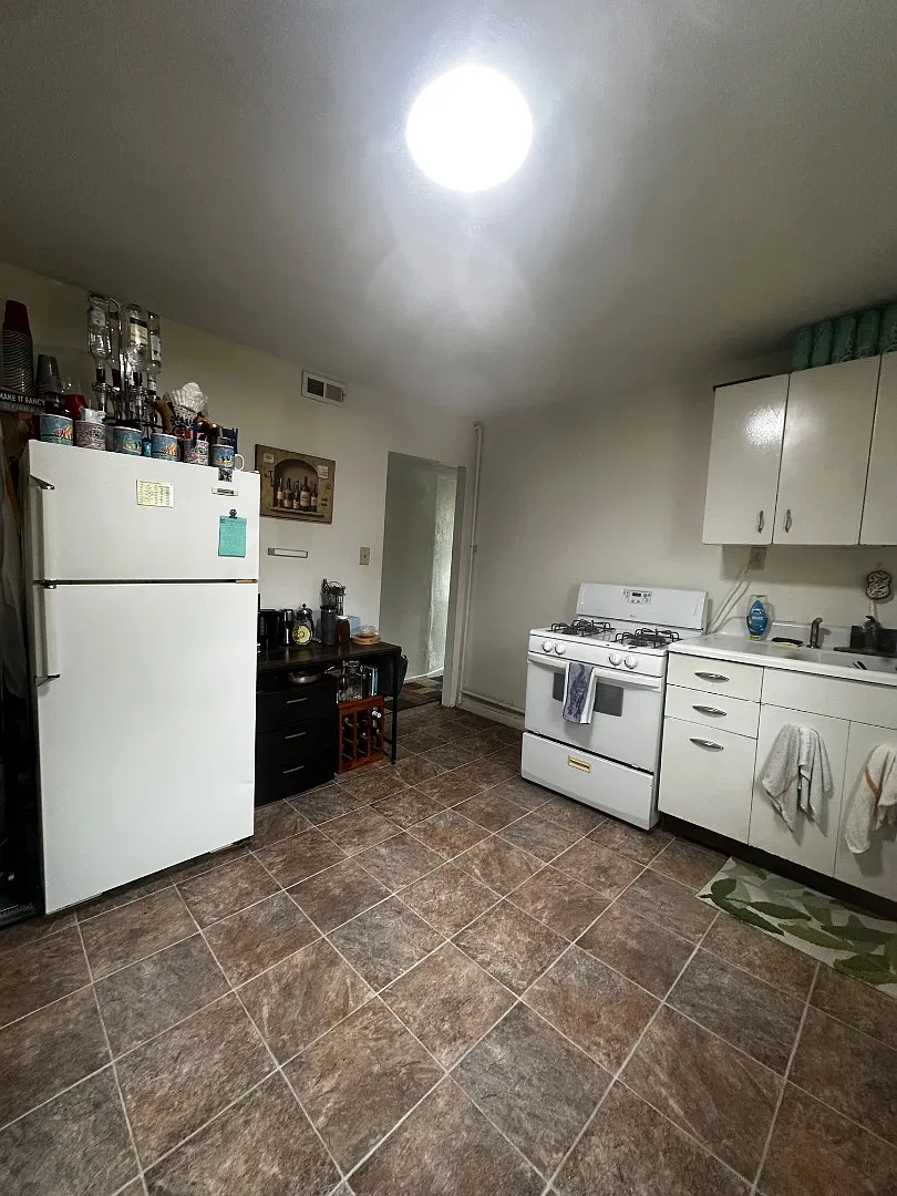 320 Stewart Street - Unit C — Photo 1