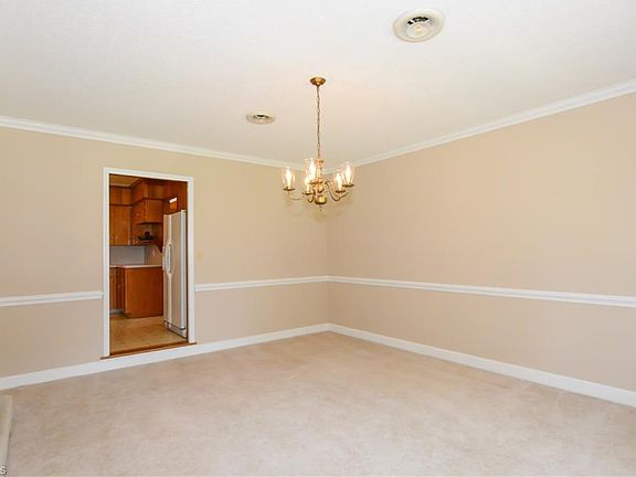 5th image of 2122 Lynwood Dr