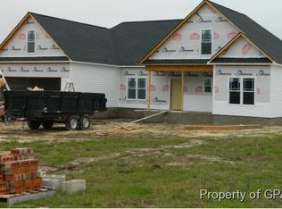 1176 Charlie Branch Dr, Winterville, NC 28590