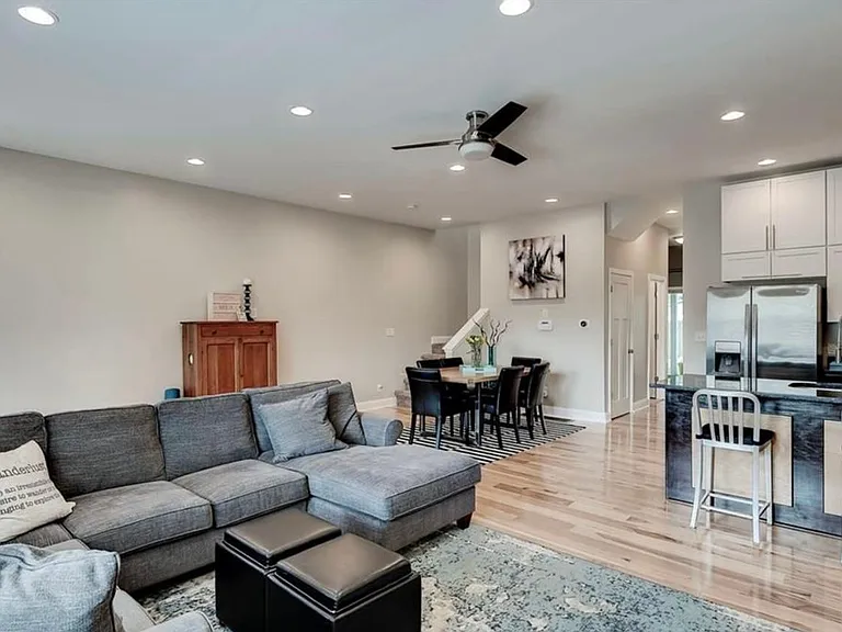 1322 Laurel St — Photo 18