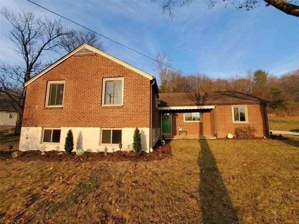 697 Bairdford Rd, Gibsonia, PA 15044
