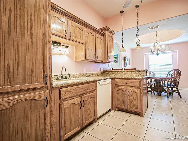 3402 Robin Ave — Photo 9