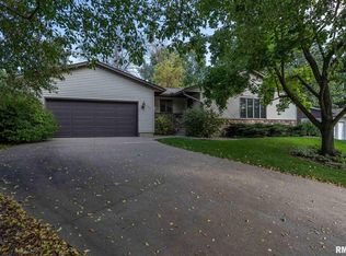 523 48th Ave, East Moline, IL 61244