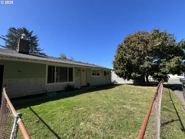 94242 7th St, Gold Beach, OR 97444