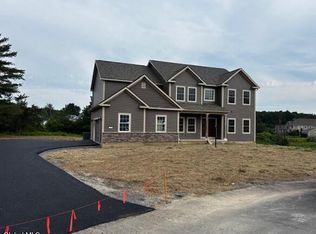 9 Berkeley Ct, Slingerlands, NY 12159