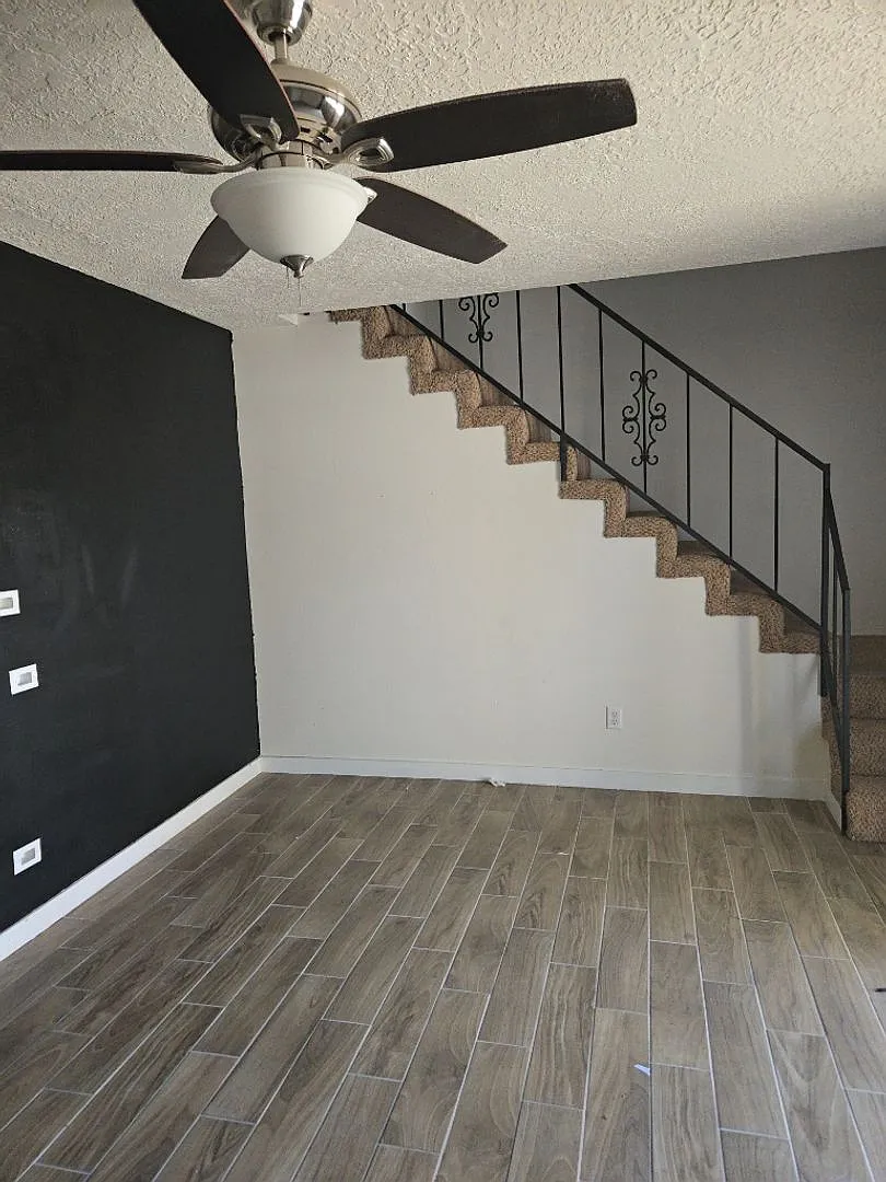 2-bedroom, 1.5-bathroom home located in the vibrant city of Albuquerque — Photo 3