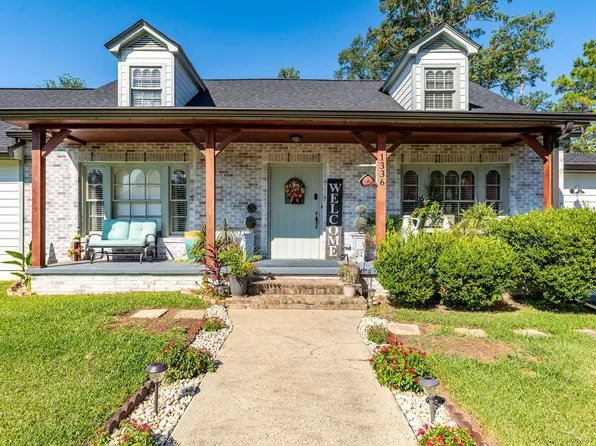 1336 Hill Dr, Laurel, MS 39440