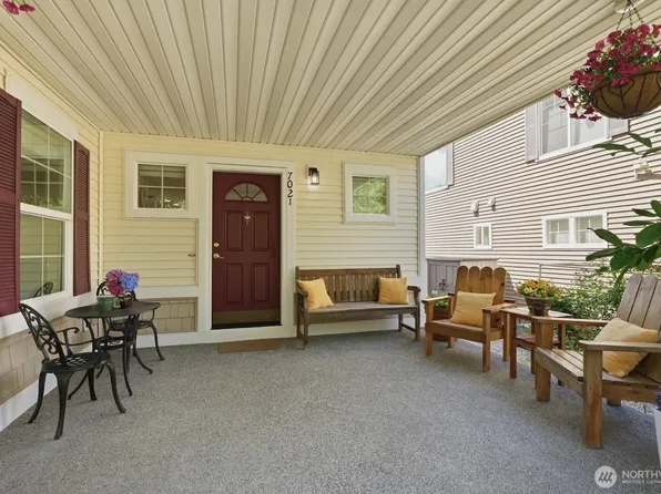7021 Carmichael Avenue SE, Snoqualmie, WA 98065