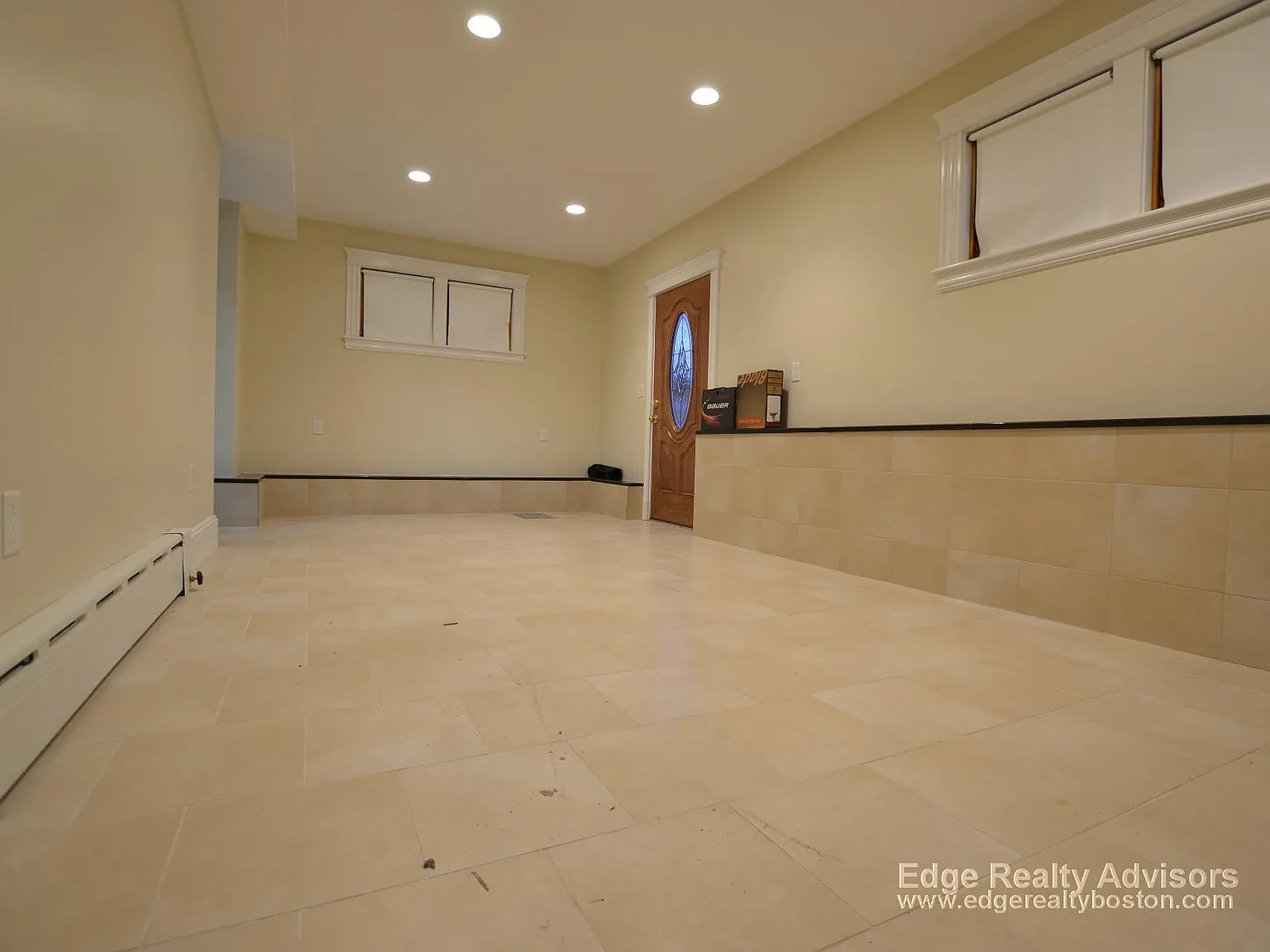5 bed, 3.5 bath, 2129 sqft, $6,100 — Photo 3