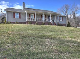 135 Quail Ridge Rd, Johnson City, TN 37601