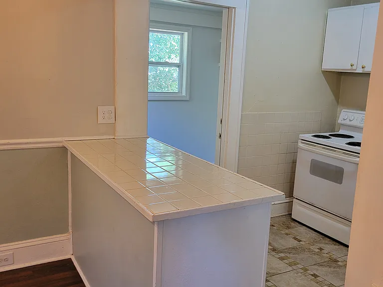 2702 Clemson Ave #2702 — Photo 4