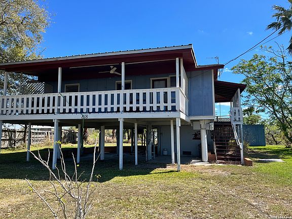 2nd image of 818 Swan Point Lagoon