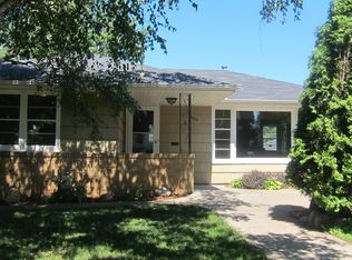 2424 Mount View Ave, Minneapolis, MN 55405