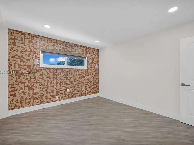 1001 NW 4th Ct — Photo 37