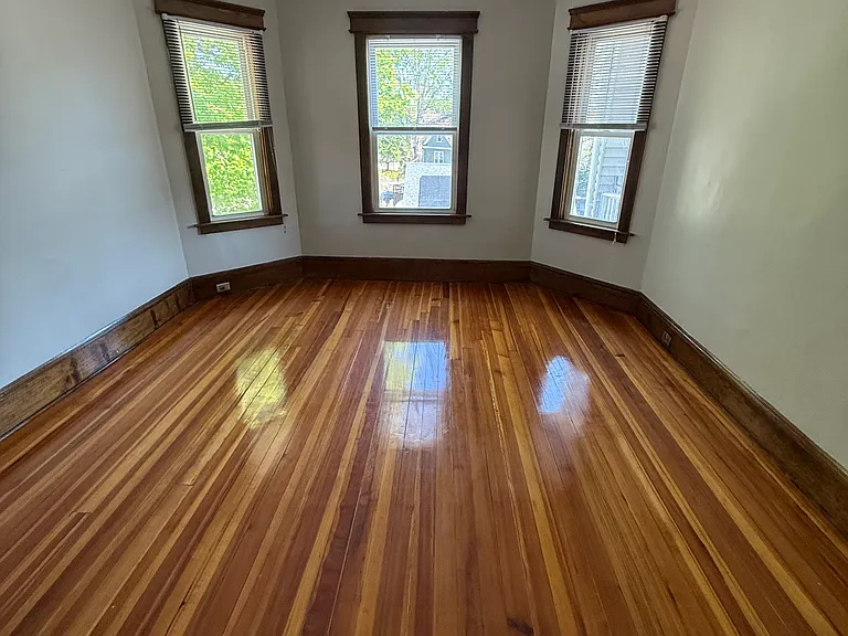 33 Newburg St #3 — Photo 10