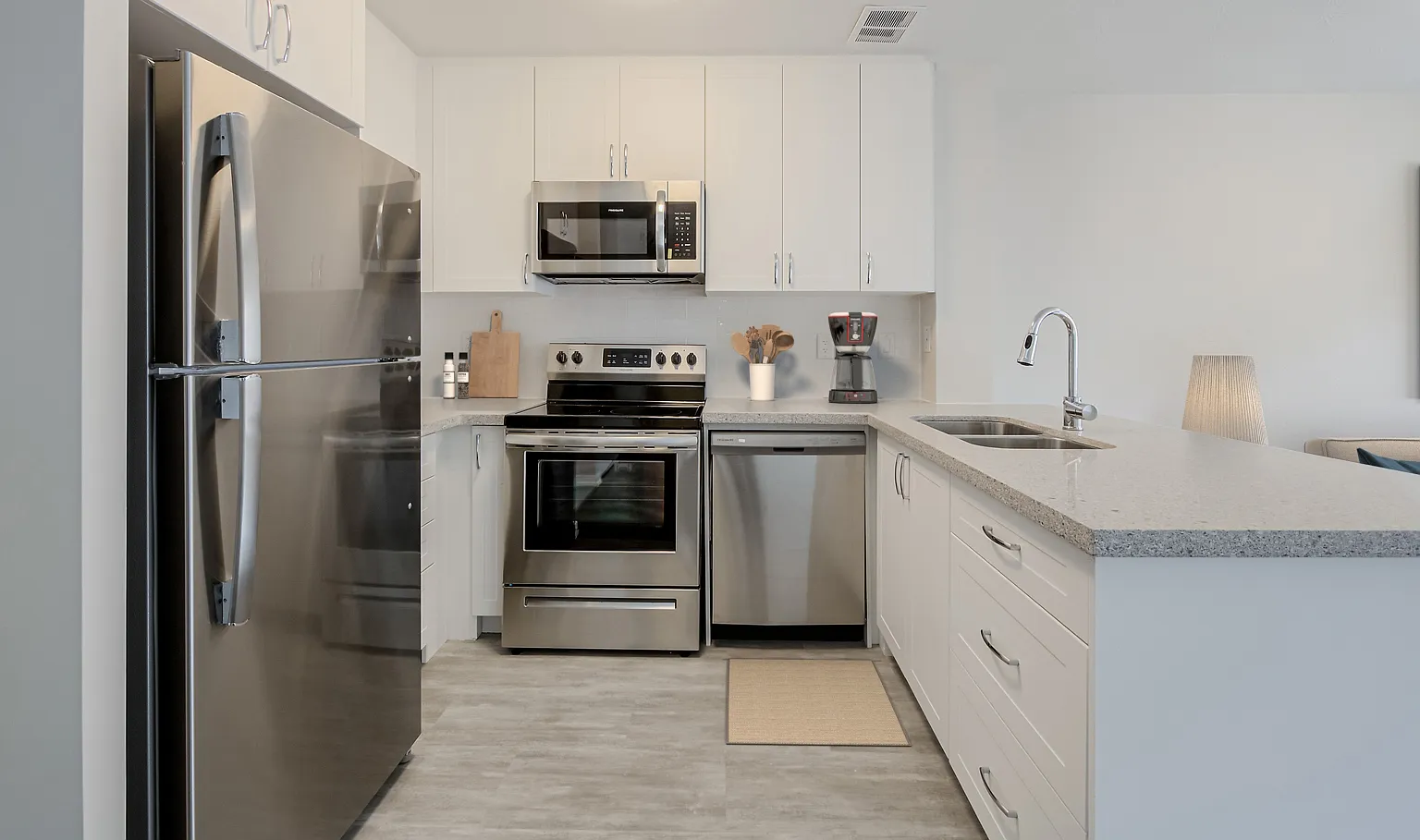 Ravine Park Apartments — Photo 4
