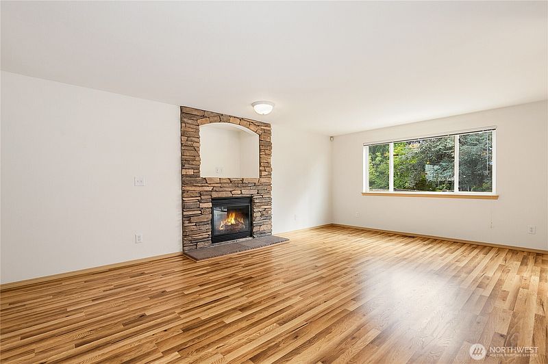 5th image of 11429 SE 195th Place