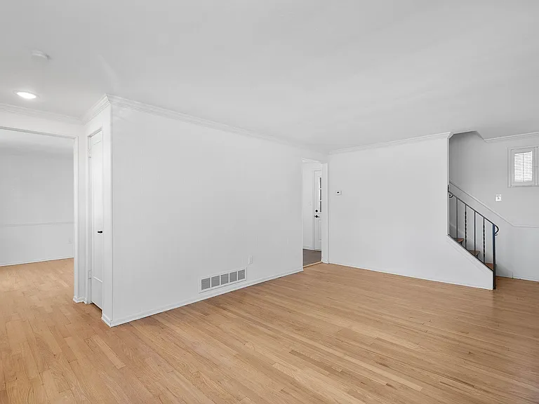 743 Elm Dr — Photo 12