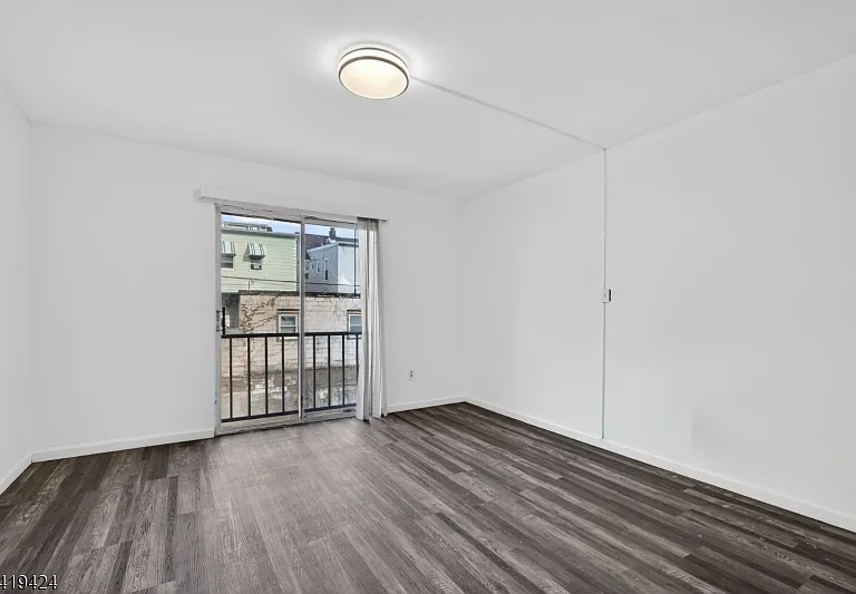 485 Broadway #11 — Photo 10